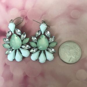 ❣️6/$20❣️ Mint Green Jeweled Earrings